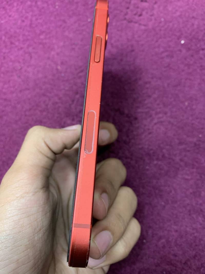 Apple iPhone 12 4