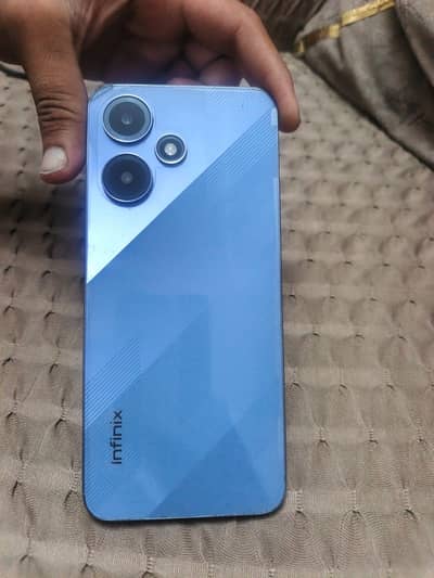 Infinix Hot 30 Play