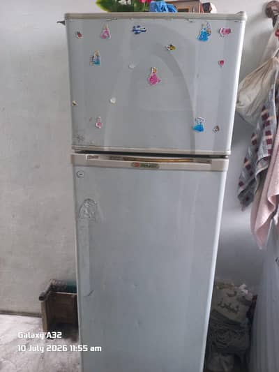 Dowlanc refrigerator good condition