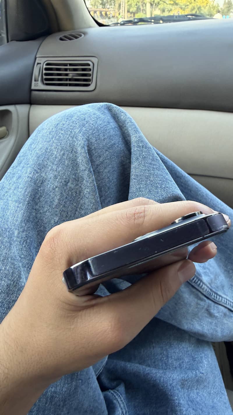 Apple iPhone 14 Pro 4
