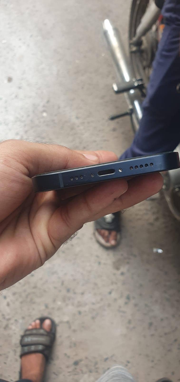 Apple iPhone 14 4