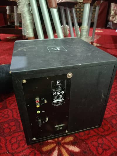 Logitech basser
