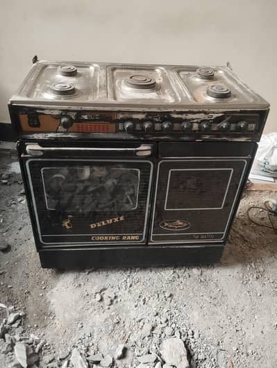 five stove cooking range with oven