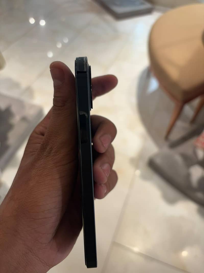 Apple iPhone 12 Pro 2