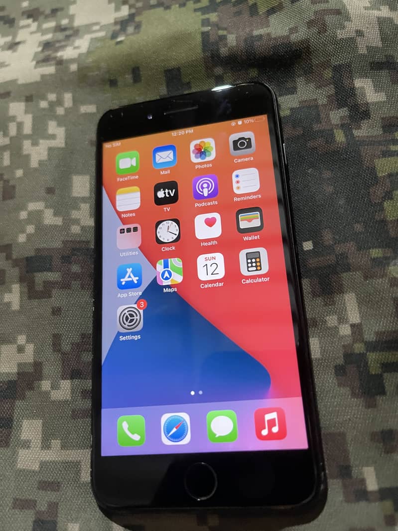 Apple iPhone 7 Plus 1