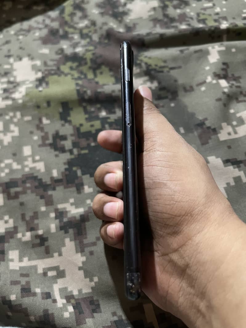 Apple iPhone 7 Plus 4