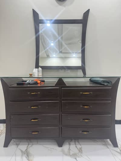 Dressing table