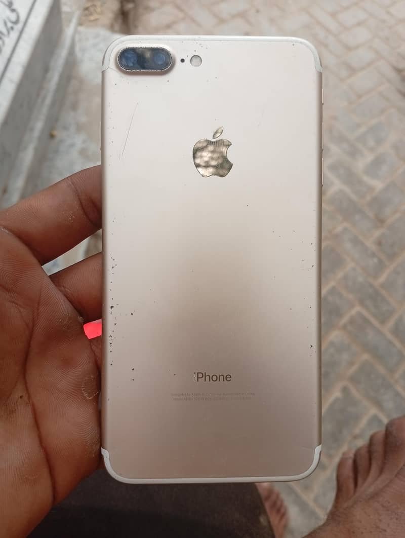 Apple iPhone 7 Plus 1