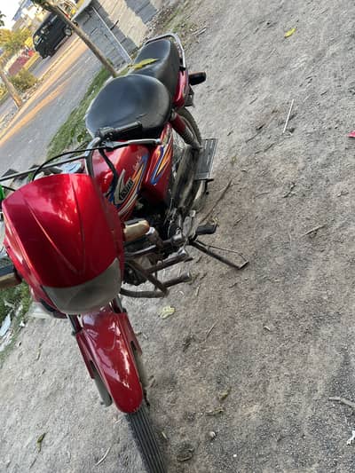 United 100 model 2019
