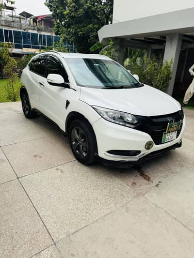 Honda Vezel hybrid Z sensing. . Full option . . BtoB genuine