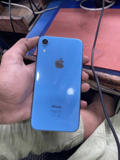 Apple iPhone XR