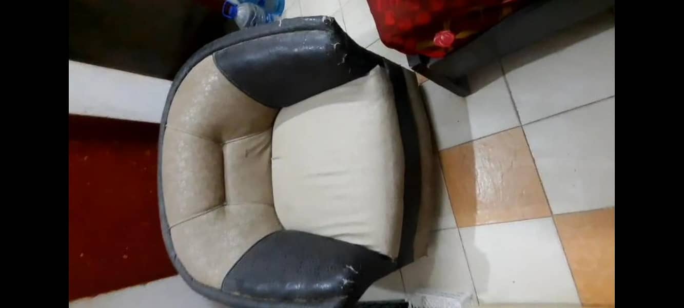 five seater Sofa 4