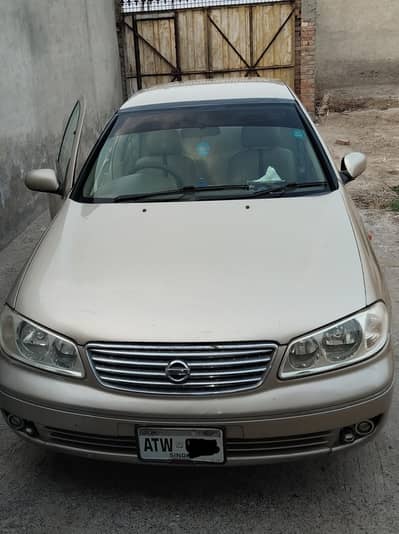 Nissan Sunny 2010