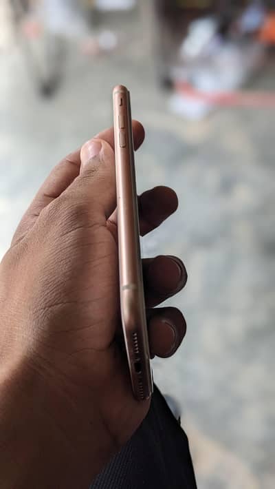 Apple iPhone 8