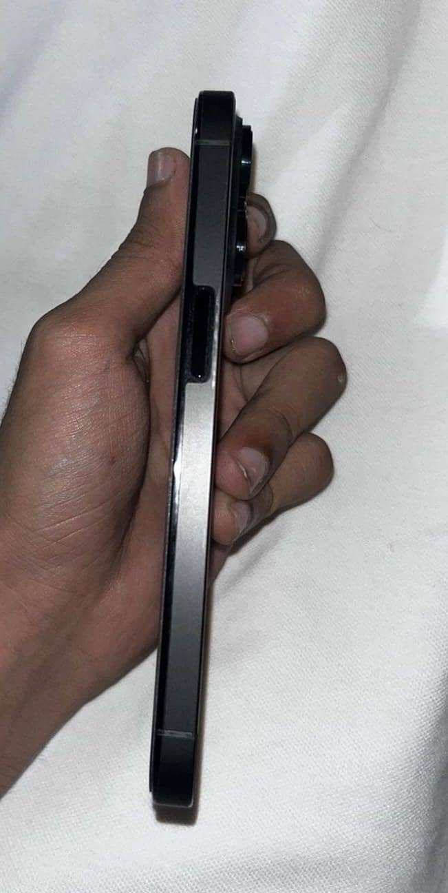 Apple iPhone 14 Pro 1