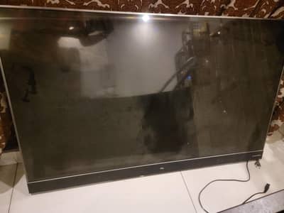 TCL 55" 4K Smart LED TV (L55C2US) – Screen Damaged – For Parts/Repair