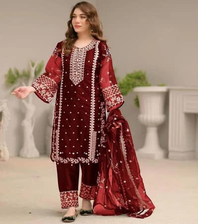 Maroon Embroidered 3pc women suit.