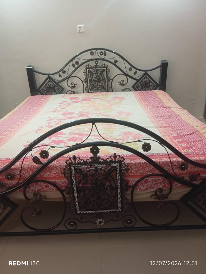 with side tables without mattress 4