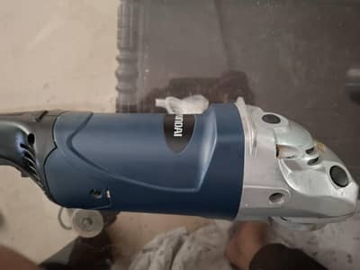 Hyundai Grinder for sale almost new