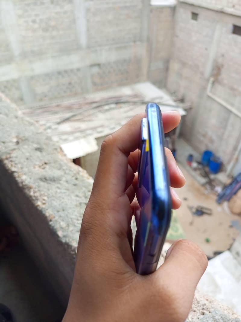 Vivo V21e 4