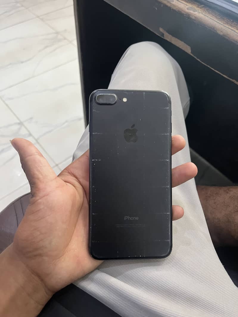 Apple iPhone 7 Plus 4