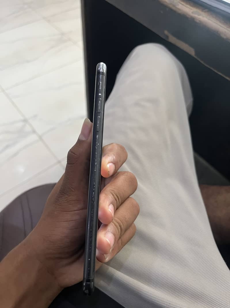 Apple iPhone 7 Plus 5