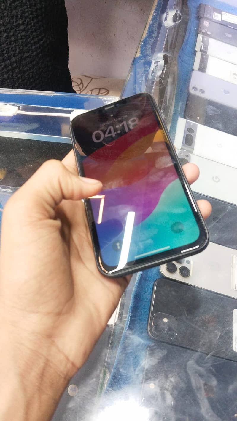 Apple iPhone 11 3