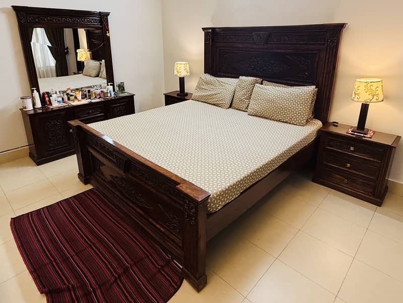 King size Bed 6