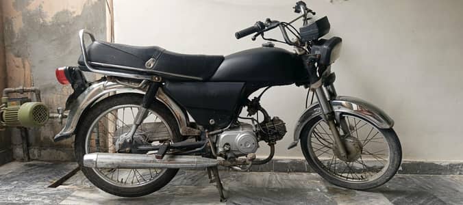 Honda CD 70 black color bike
