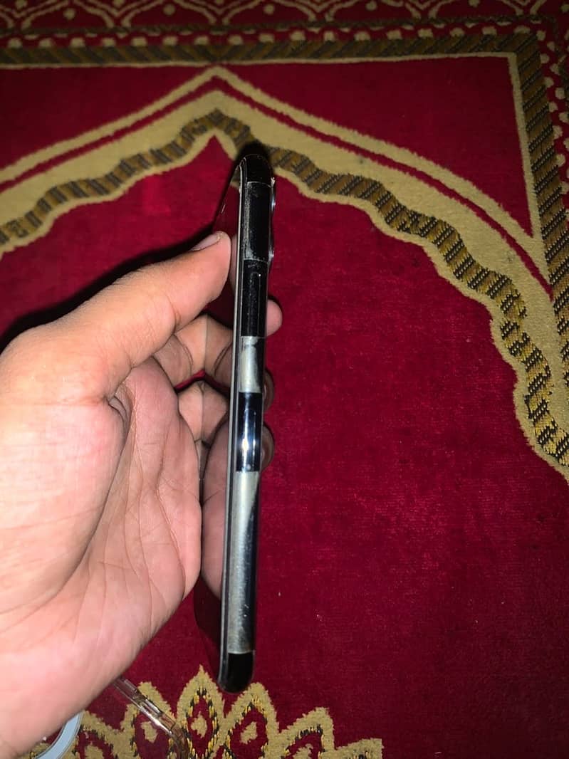 Apple iPhone 11 Pro 3