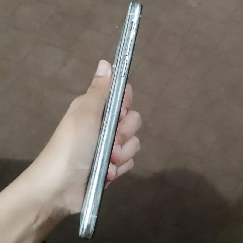 Apple iPhone X 1