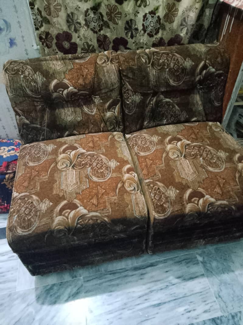 6 sister sofa set 0