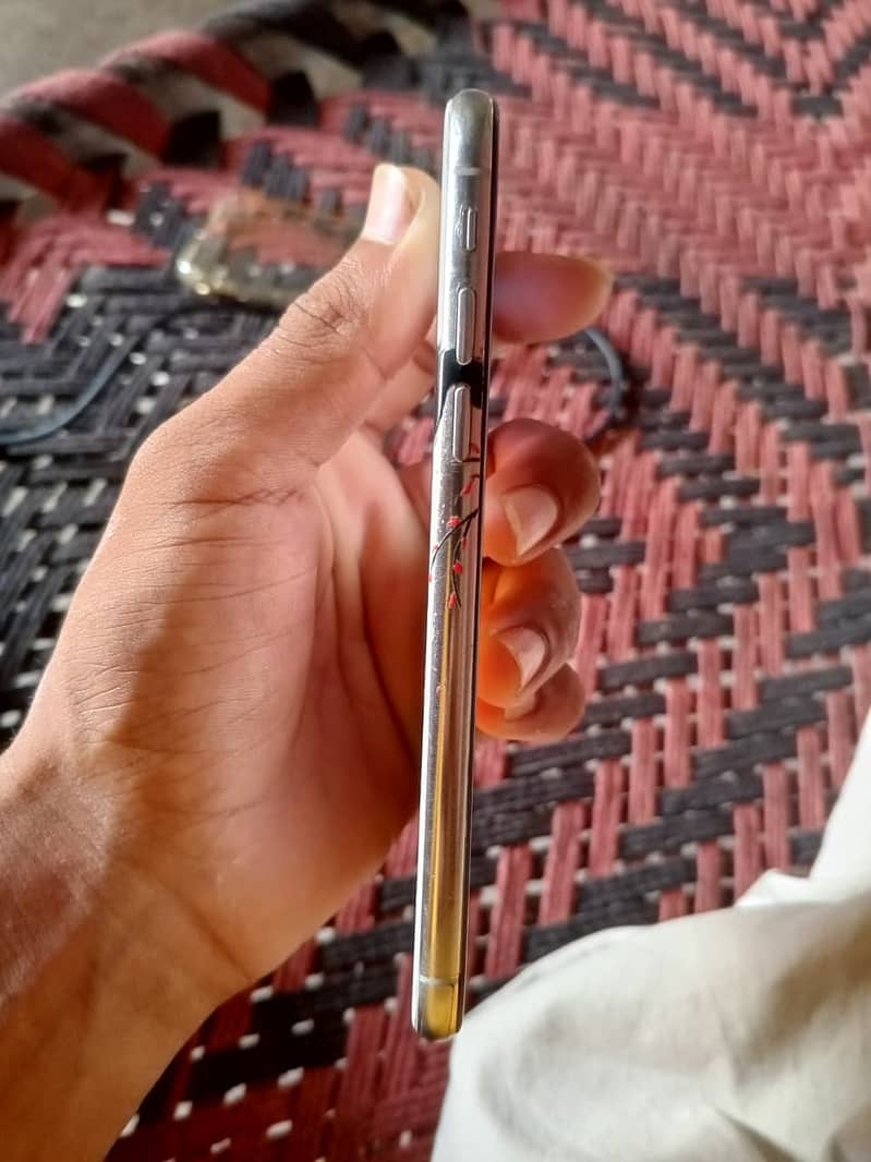 Apple iPhone X 1