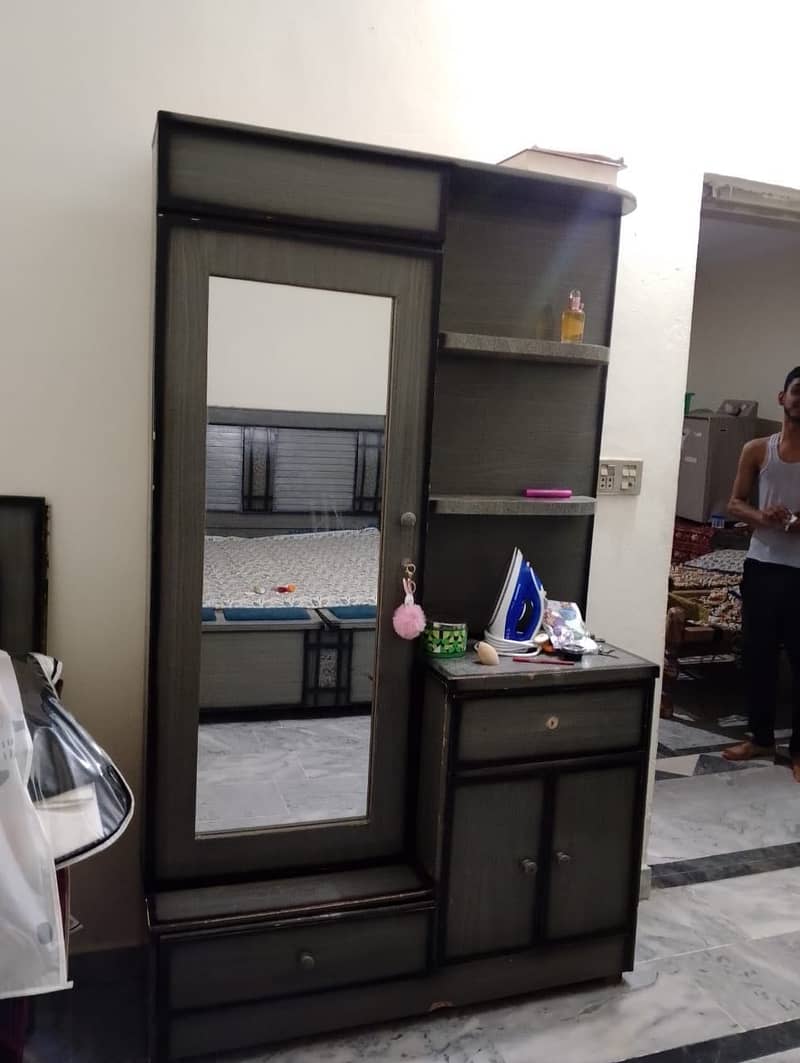 Bed sides table And dressing table 6