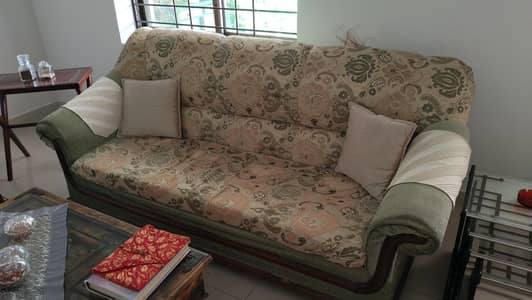 Wooden sofa set 6 seater