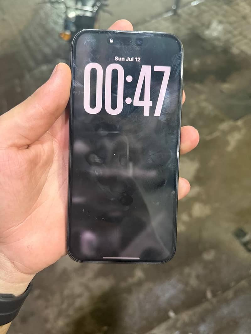Apple iPhone 15 Pro Max 2