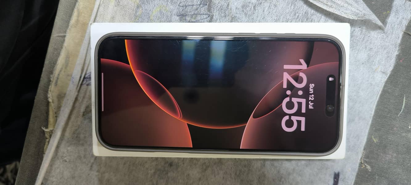 Apple iPhone 16 Pro Max 6