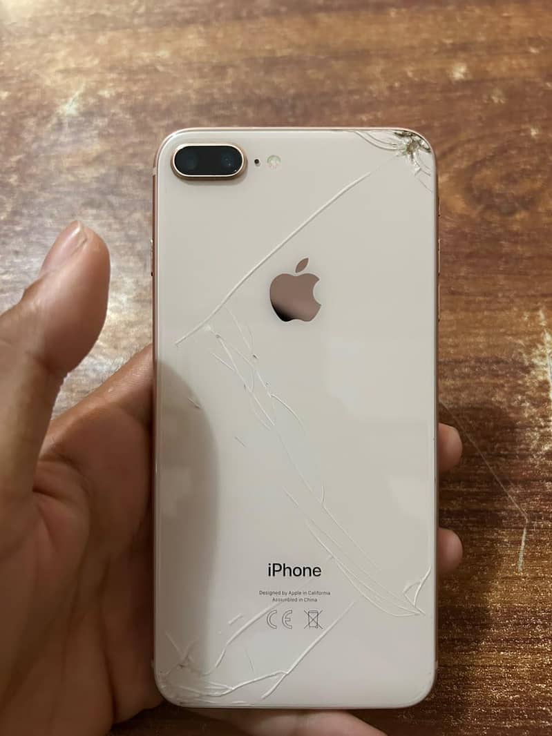 Apple iPhone 8 Plus 1
