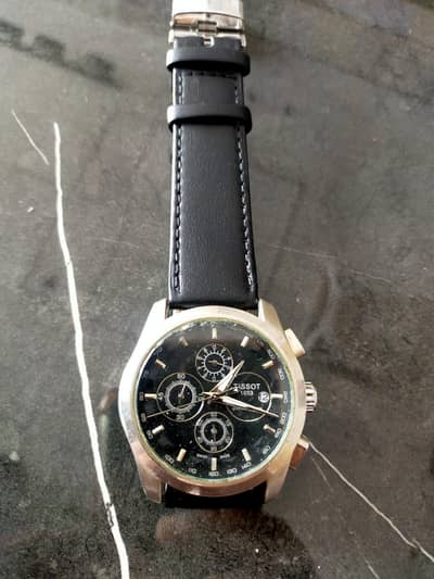 tisot watch in mint cool condition