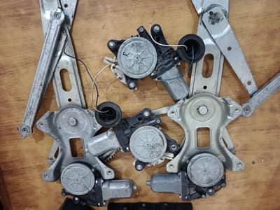 suzuki old model geniun Japanese power window ( 4 foors)