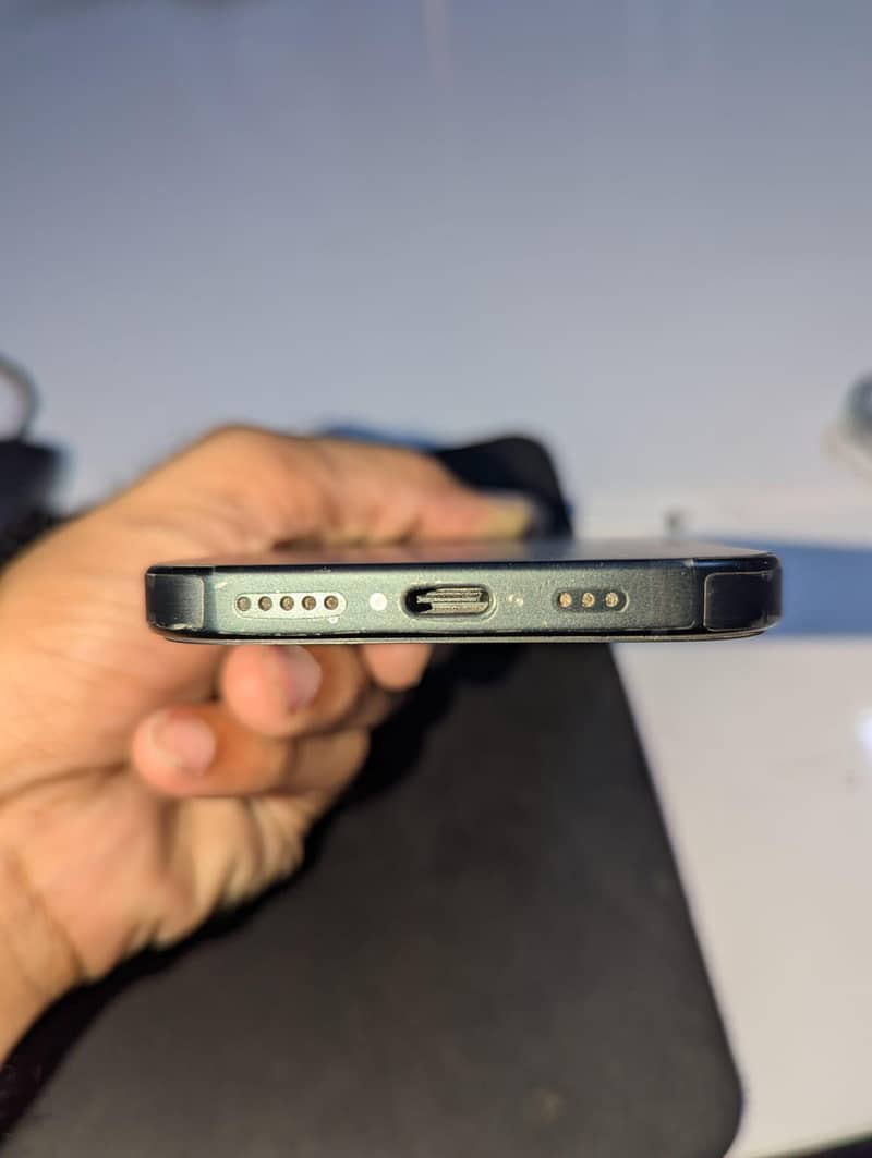 Apple iPhone 15 3