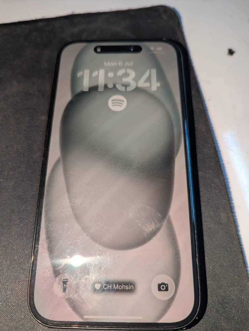 Apple iPhone 15 6