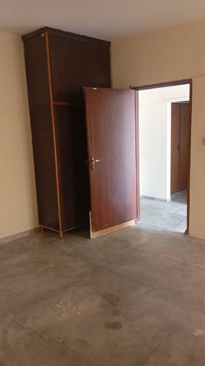 High Court phase 2 ek bed touch bath second person
