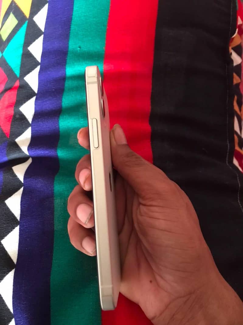 Apple iPhone 12 5
