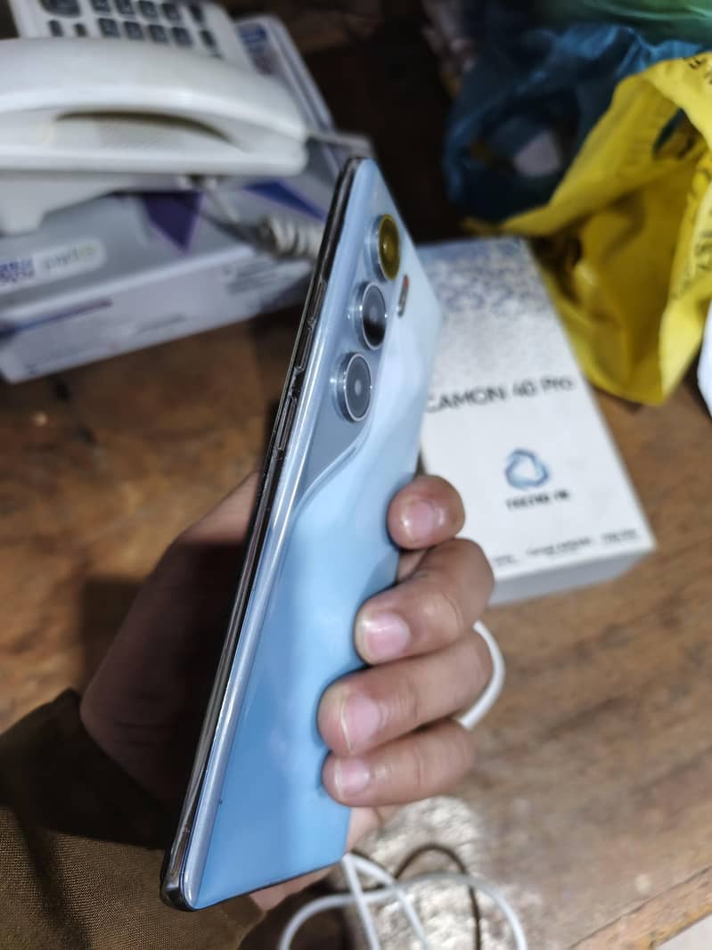 Tecno CAMON 40 Pro 6