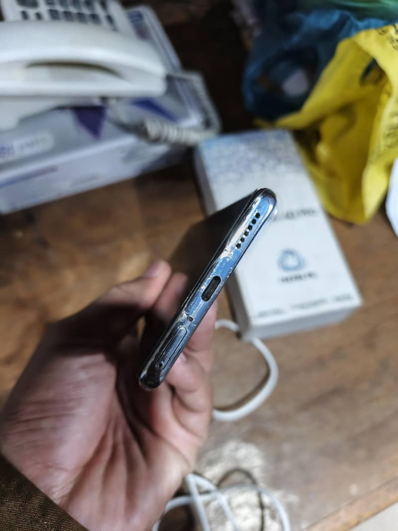 Tecno CAMON 40 Pro 7