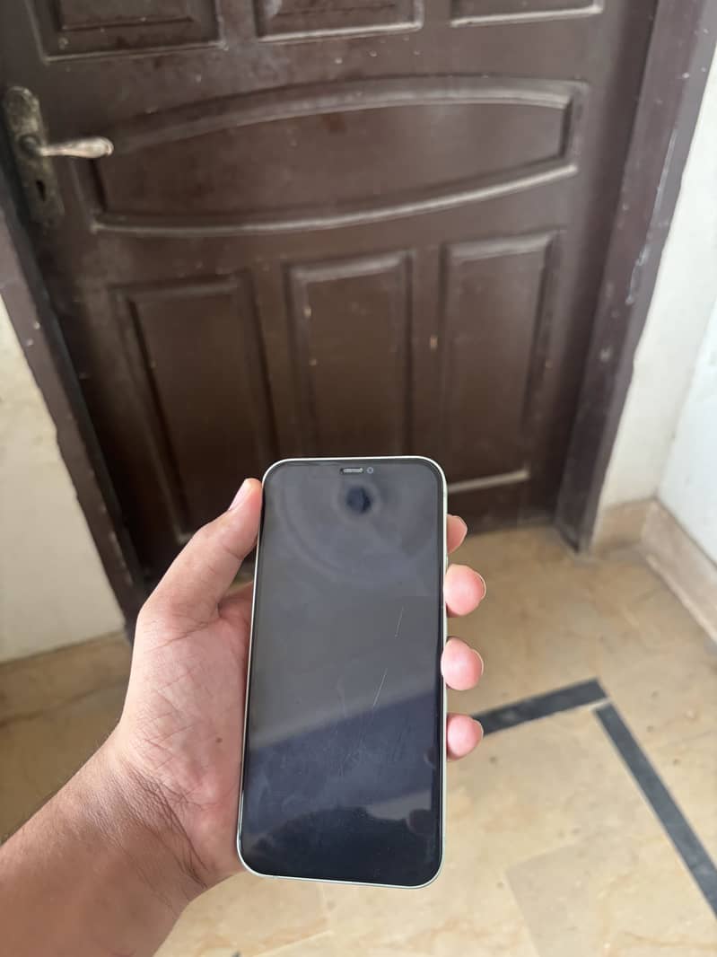 Apple iPhone 12 3