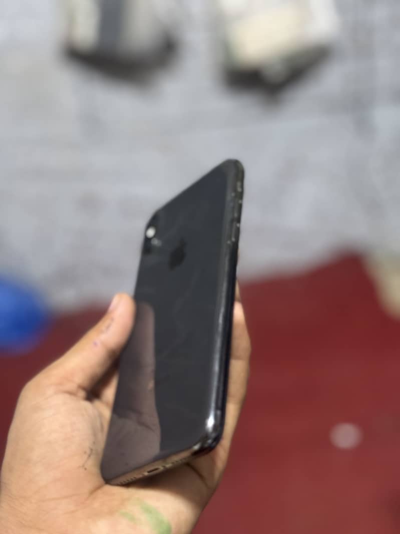 Apple iPhone X 3