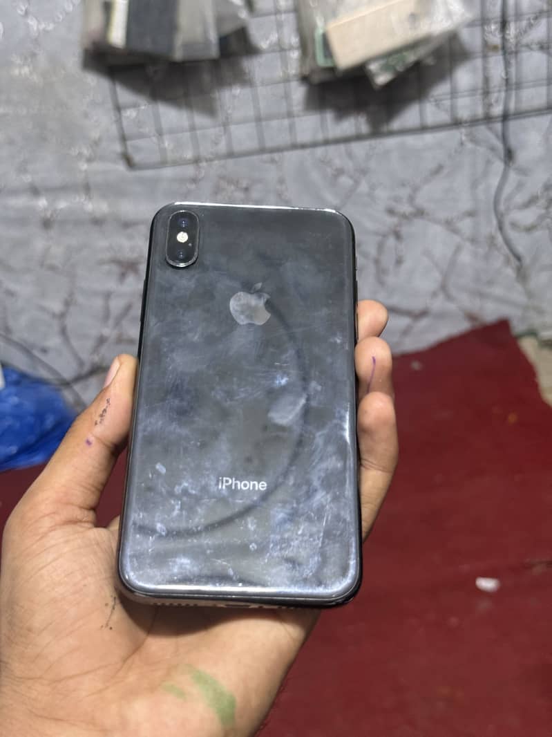 Apple iPhone X 4