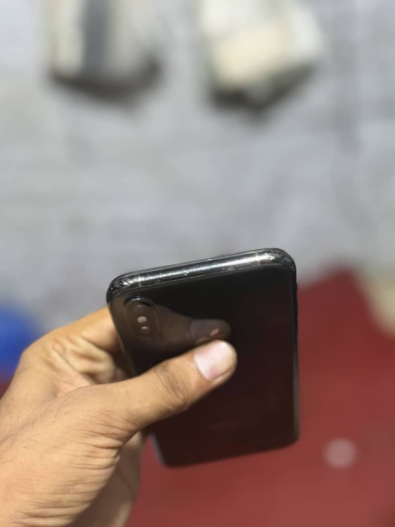 Apple iPhone X 6